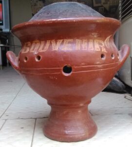 Réchaud artisanal en poterie africaine, petit modèle